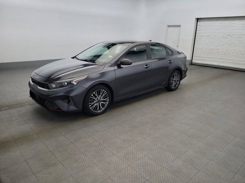 Used 2022 Kia Forte GT-Line w/ GT-Line Technology Package FWD image 2