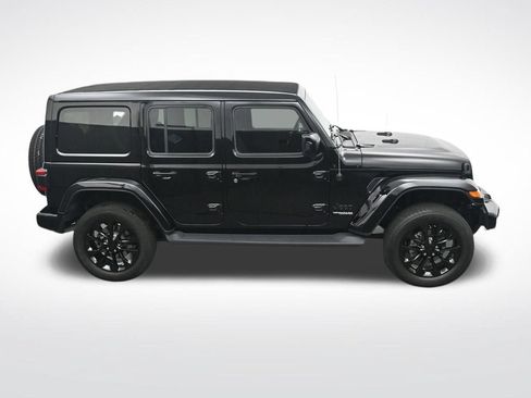 Used 2021 Jeep Wrangler Unlimited Sahara AWD/4WD image 24