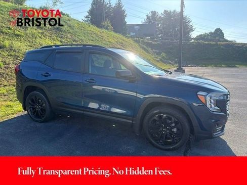 Used 2022 GMC Terrain SLE w/ Driver Convenience Package AWD/4WD image 16