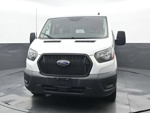 Used 2023 Ford Transit 250 Low Roof RWD image 5
