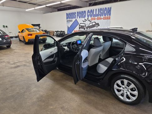 Used 2026 Toyota Corolla LE FWD image 13