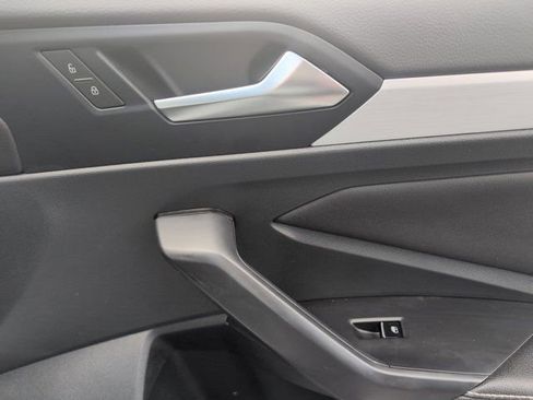 Used 2025 Volkswagen Jetta S FWD image 33