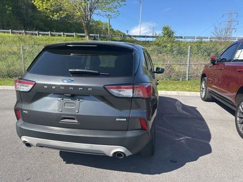 Used 2020 Ford Escape SE image 29