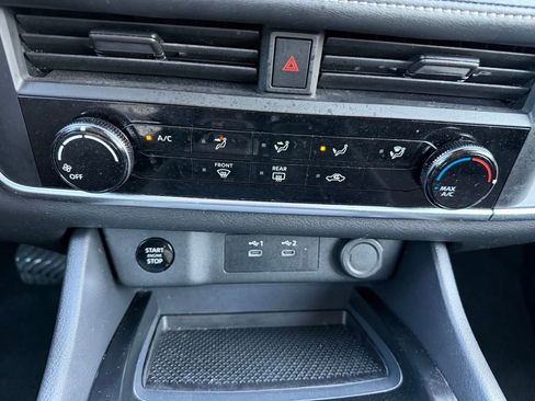 Used 2024 Nissan Rogue S image 22