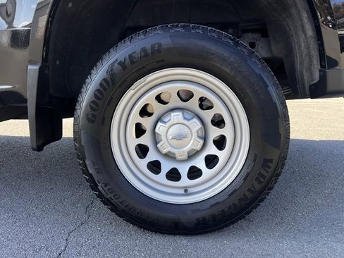 Used 2023 Chevrolet Colorado W/T image 13