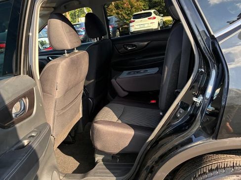 Used 2019 Nissan Rogue SV AWD/4WD image 23