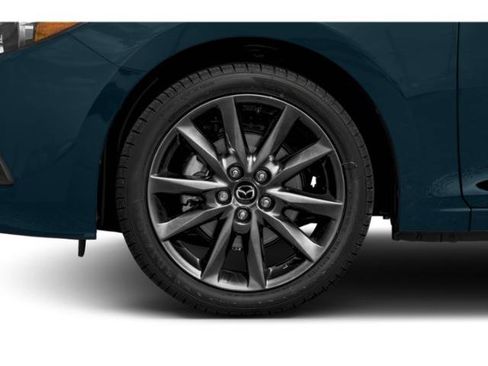 Used 2018 MAZDA MAZDA3 Touring FWD image 11