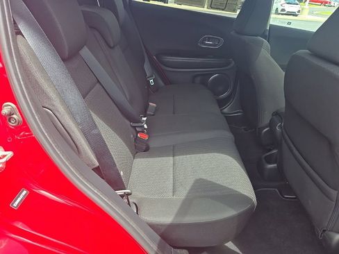 Used 2018 Honda HR-V EX image 29