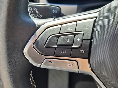 Certified 2023 Volkswagen Atlas Cross Sport SE FWD image 28