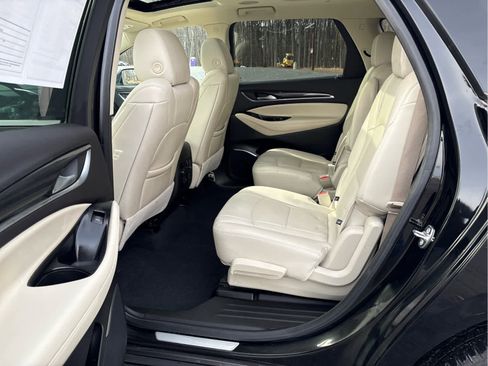 Used 2024 Buick Enclave Essence w/ Experience Buick Package image 9