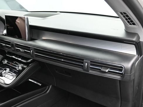 Used 2022 Lincoln Corsair FWD w/ Premium Package image 35