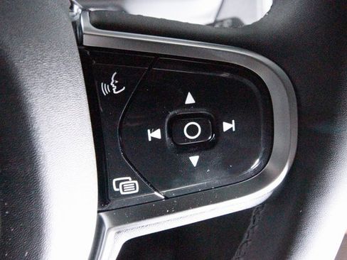 Certified 2025 Volvo XC90 B6 Plus w/ Protection Package Premier image 19