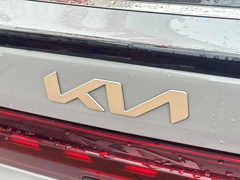 Used 2023 Kia K5 GT-Line image 32