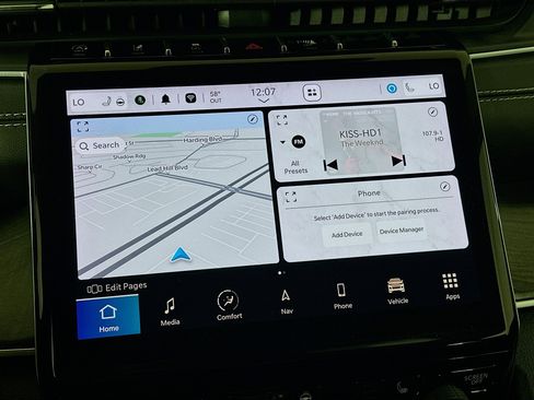 Used 2023 Jeep Grand Cherokee Limited w/ Black Appearance Package image 21