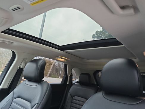 Used 2016 Ford Edge SEL w/ Equipment Group 201A image 29