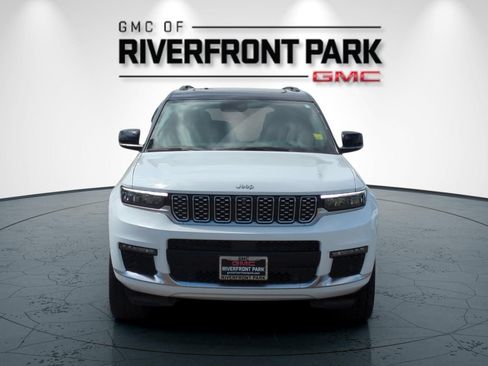 Used 2024 Jeep Grand Cherokee L Summit w/ Advanced Protech Group IV AWD/4WD image 8