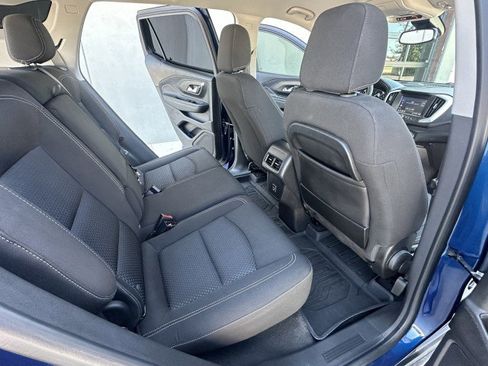 Used 2023 GMC Terrain SLE w/ Driver Convenience Package image 16
