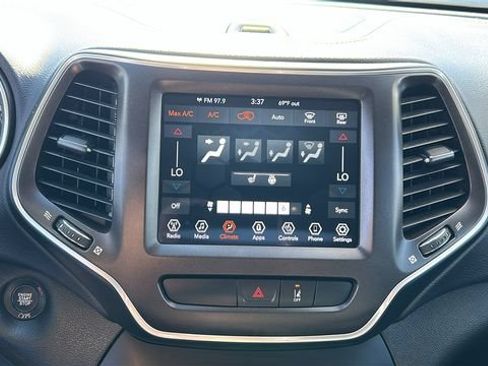 Used 2022 Jeep Cherokee Trailhawk w/ Trailer Tow Group AWD/4WD image 20
