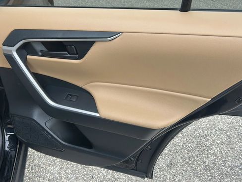 Used 2020 Toyota RAV4 LE w/ All Weather Liner Package AWD/4WD image 14