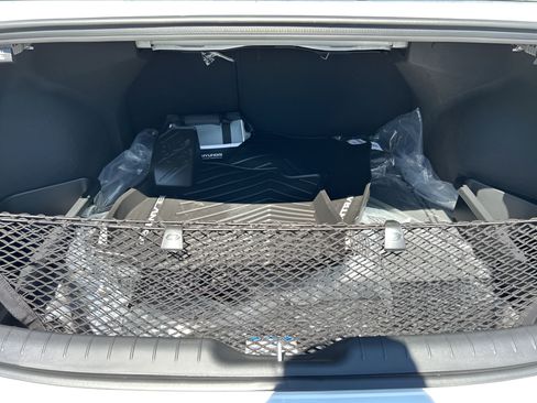 New 2026 Hyundai Elantra SEL Sport Premium FWD image 17