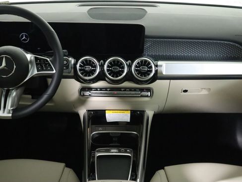 New 2026 Mercedes-Benz GLB 250 image 15