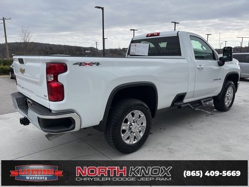 Used 2024 Chevrolet Silverado 2500 LT w/ Convenience Package image 15