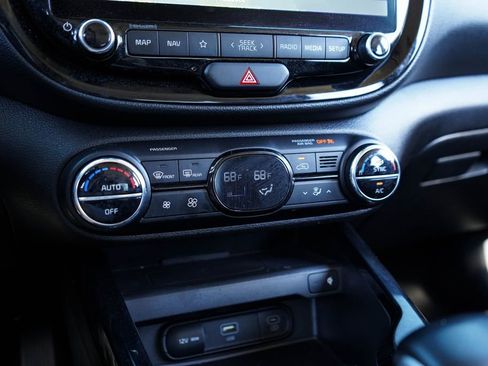 Used 2023 Kia Soul EX FWD image 28