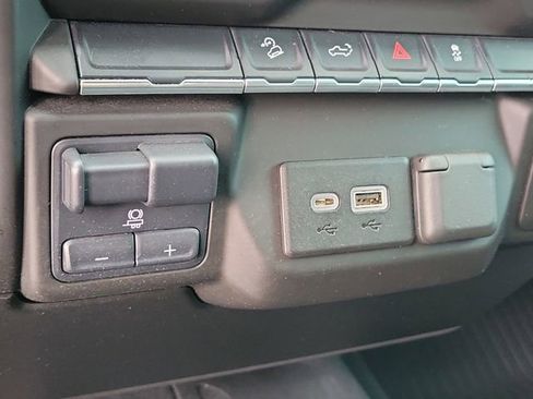 Certified 2021 Chevrolet Silverado 1500 Custom Trail Boss AWD/4WD image 32