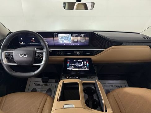 Used 2025 INFINITI QX80 Luxe RWD image 30