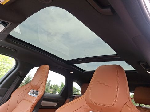Used 2026 Jaguar F-PACE R-Dynamic S AWD/4WD image 13