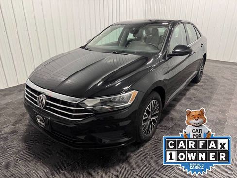 Used 2020 Volkswagen Jetta SE w/ SE Cold Weather Package image 1