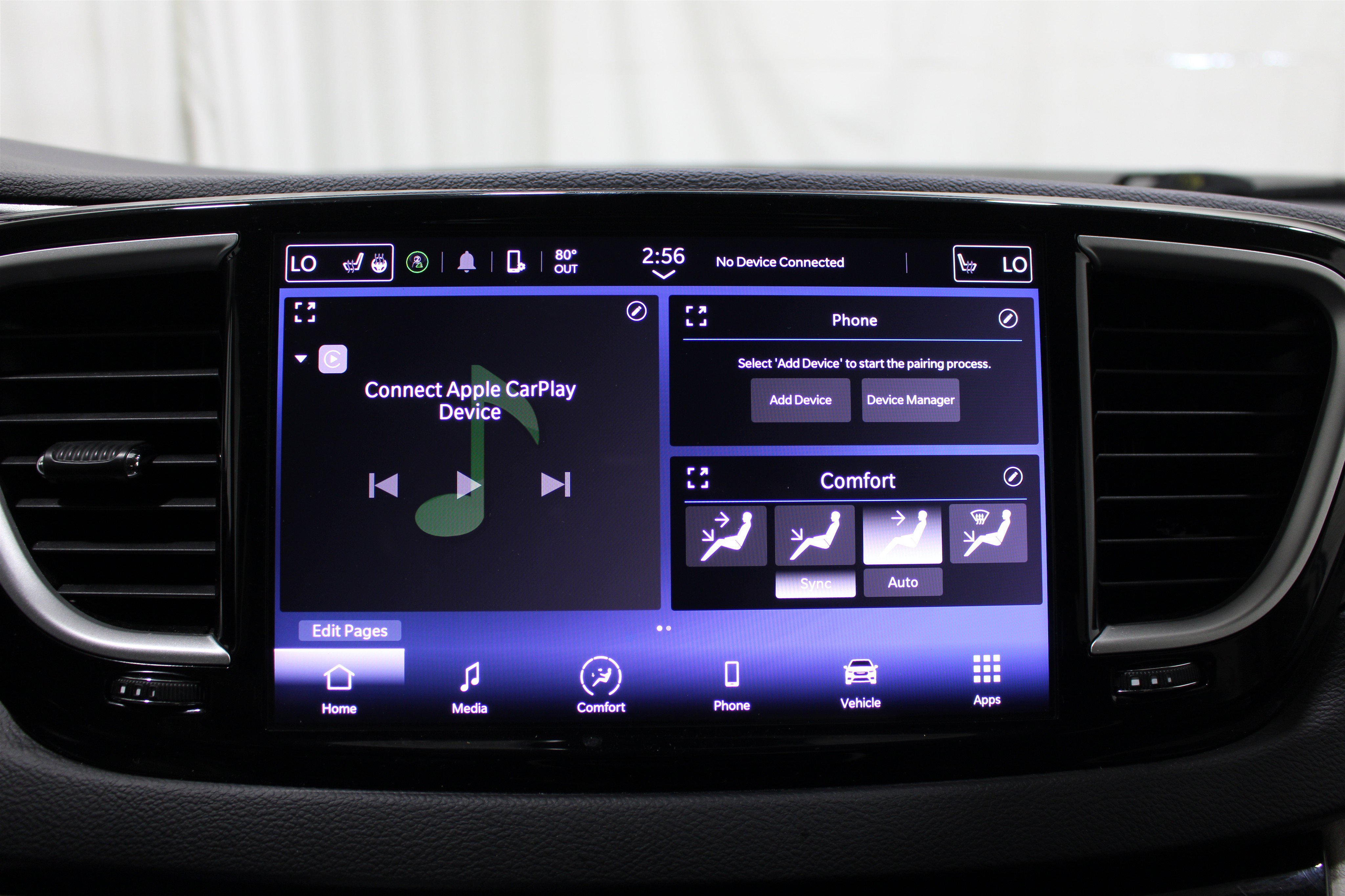 Used 2023 Chrysler Pacifica Touring-L FWD image 15