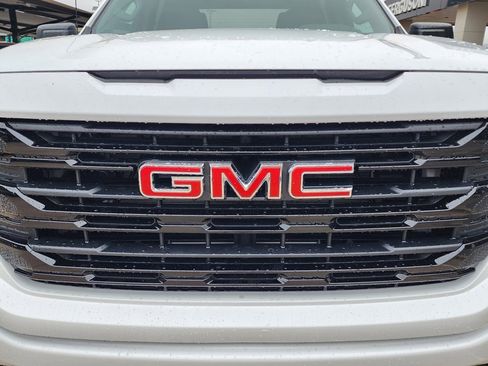 New 2026 GMC Sierra 1500 Elevation image 10