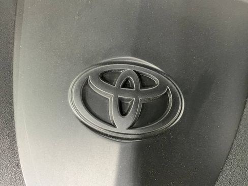 Used 2026 Toyota Camry SE FWD image 30