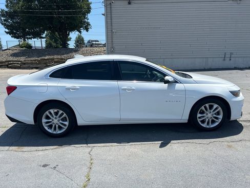 Used 2018 Chevrolet Malibu LT FWD image 5