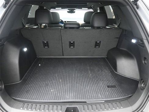 Used 2025 Chevrolet Equinox ACTIV w/ Safety and Technology Package image 34