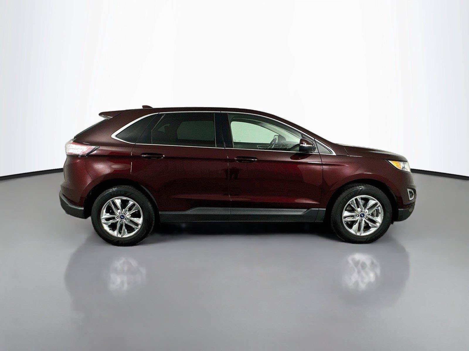 Used 2018 Ford Edge SEL w/ Equipment Group 201A AWD/4WD image 17