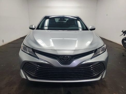Used 2018 Toyota Camry L image 2