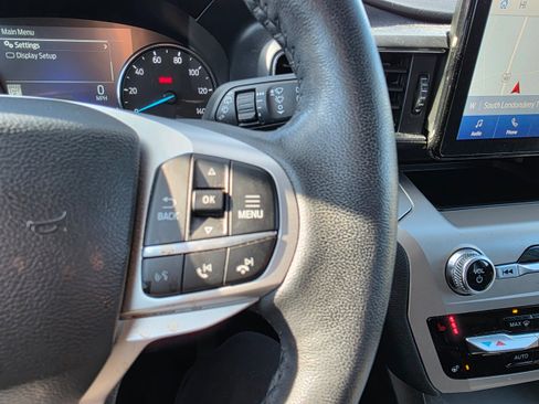 Certified 2022 Ford Explorer XLT w/ Equipment Group 202A image 16