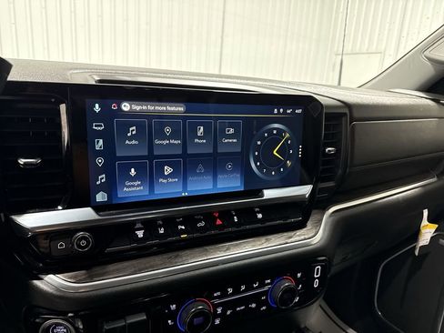 Used 2025 Chevrolet Silverado 2500 LTZ w/ LTZ Convenience Package image 14