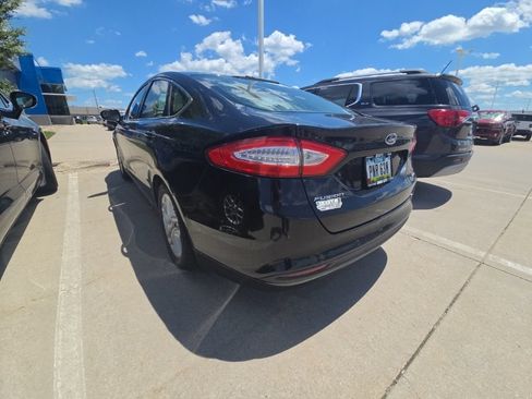 Used 2014 Ford Fusion SE w/ Equipment Group 202A FWD image 6
