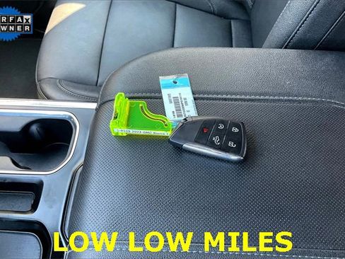 Used 2023 GMC Sierra 1500 SLT w/ SLT Convenience Package image 11