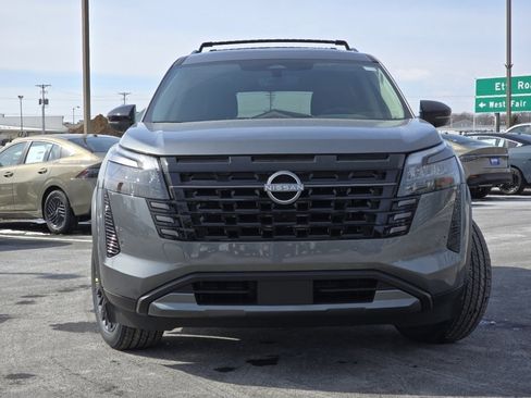 New 2026 Nissan Pathfinder SL image 8