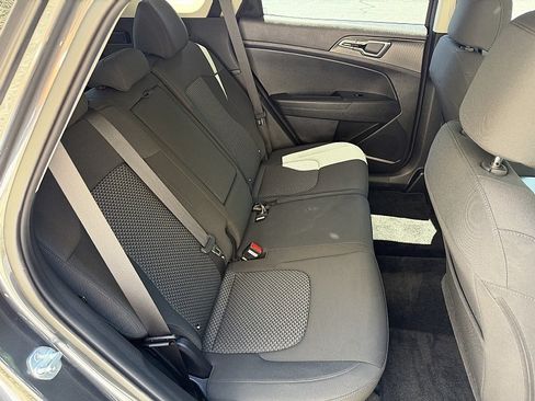 Used 2023 Kia Sportage LX AWD/4WD image 24