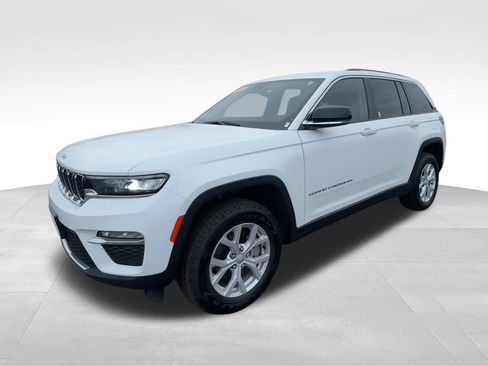 Used 2023 Jeep Grand Cherokee Limited AWD/4WD image 4