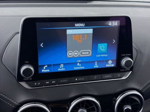 Used 2025 Nissan Sentra SV FWD image 31