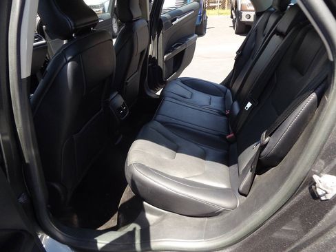 Used 2018 Ford Fusion Titanium AWD/4WD image 17