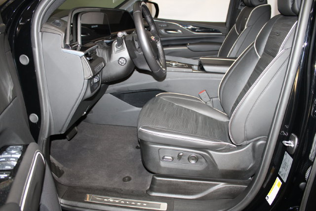 Certified 2024 Cadillac Escalade Sport w/ Touring Package AWD/4WD image 7
