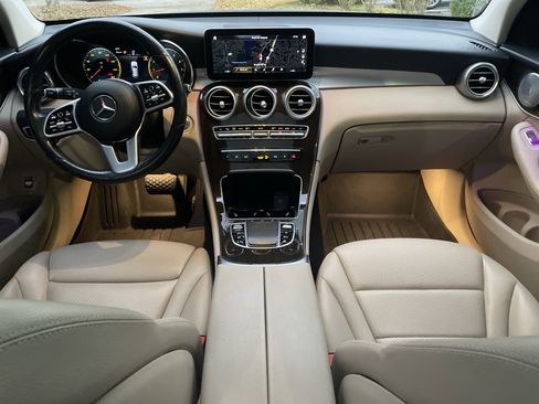Used 2021 Mercedes-Benz GLC 300 4MATIC image 26