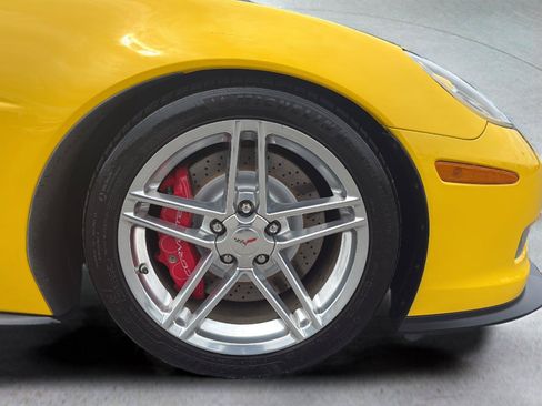 Used 2006 Chevrolet Corvette Z06 w/ Preferred Equipment Group RWD image 47